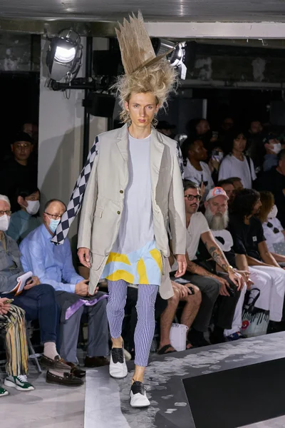 Look 24